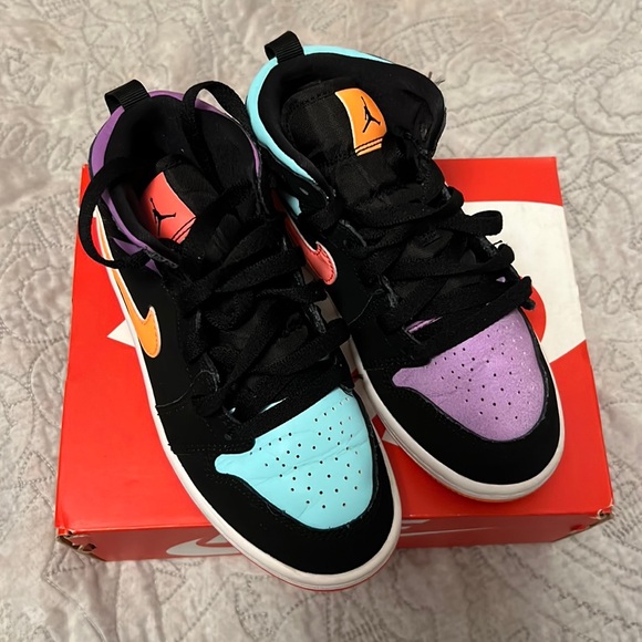 Kids Nike - Picture 1 of 2